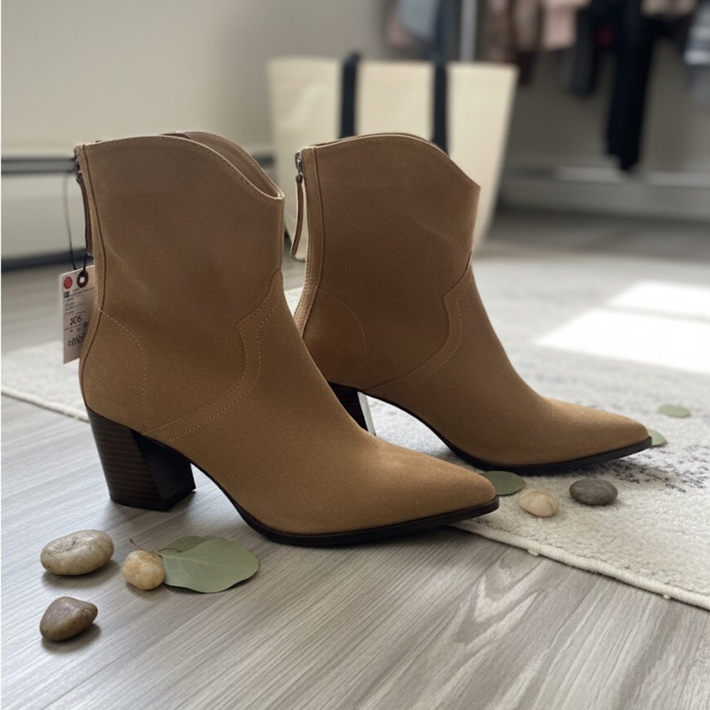 Zara Suede Cowboy/Western Ankle Boots Tan/Beige Size 7.5